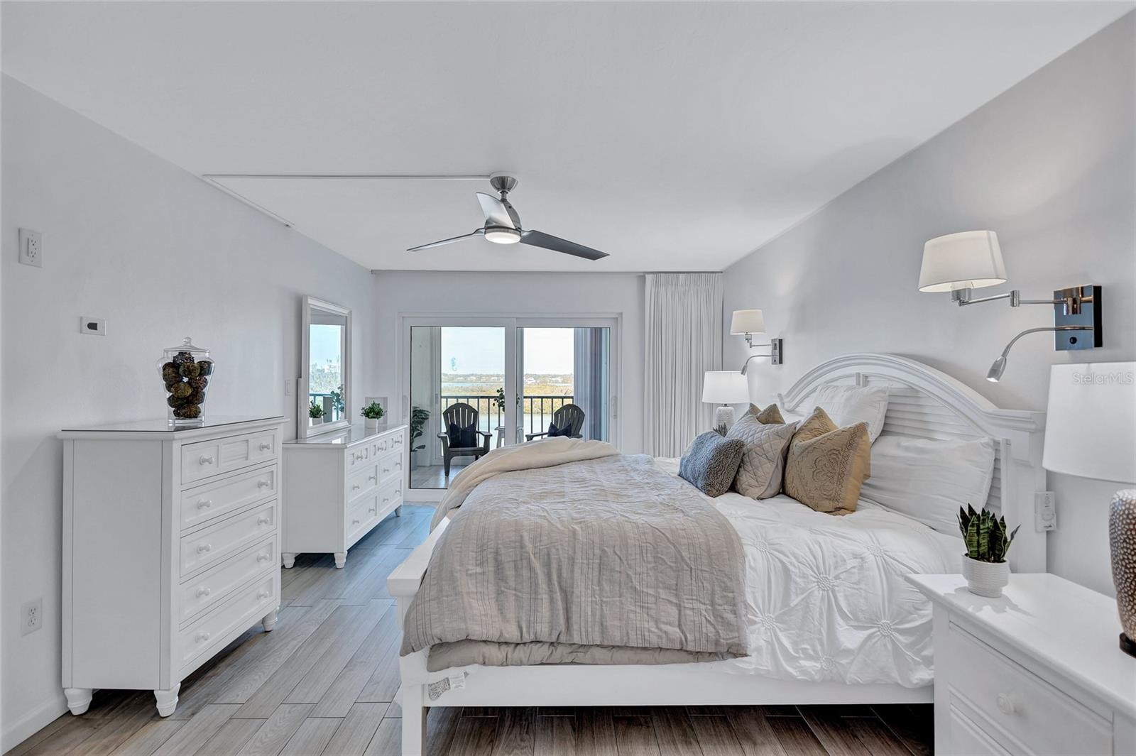 9393 MIDNIGHT PASS RD #704, SARASOTA, FL, 34242