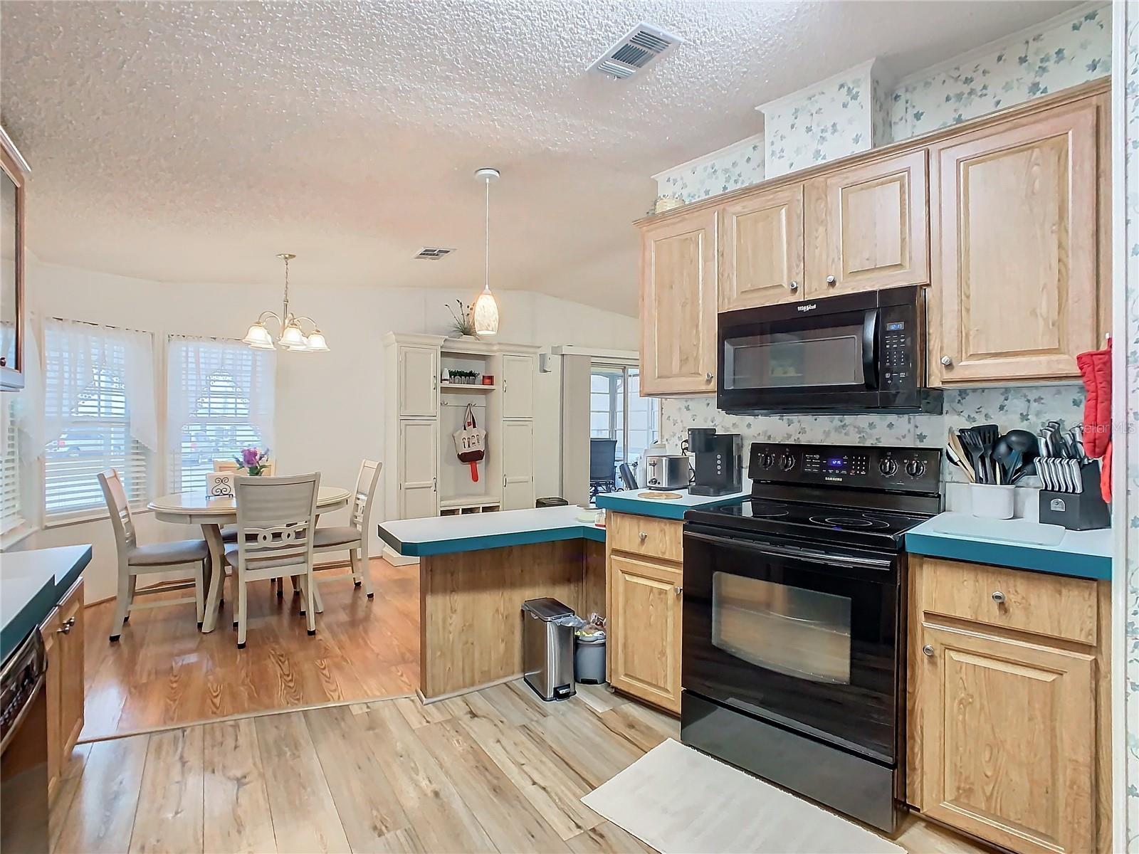6317 TREASURE VALLEY LOOP #137, LAKE WALES, FL, 33898