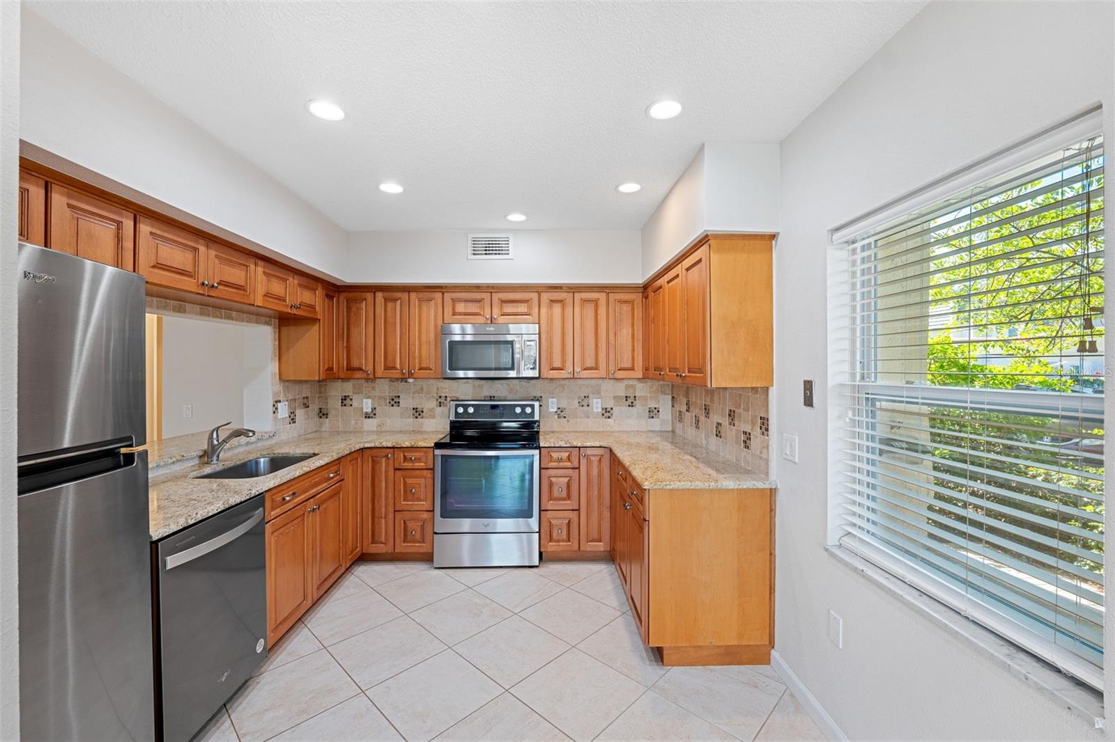 301 CORDOVA GRN, SEMINOLE, FL, 33777