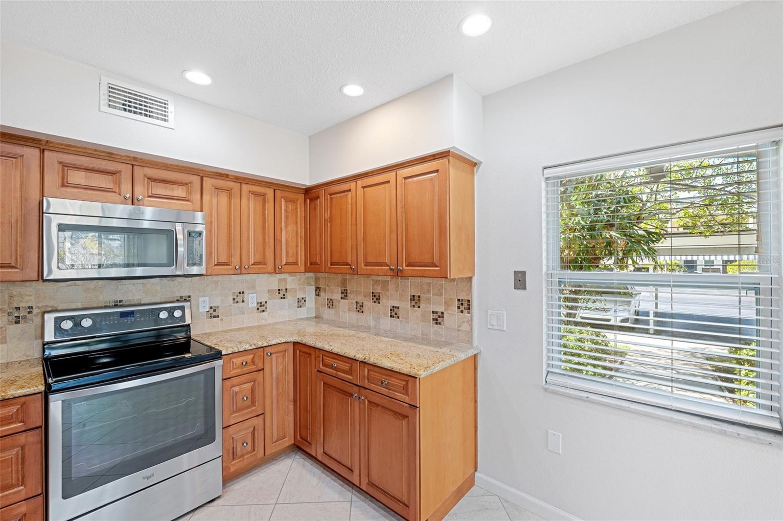301 CORDOVA GRN, SEMINOLE, FL, 33777