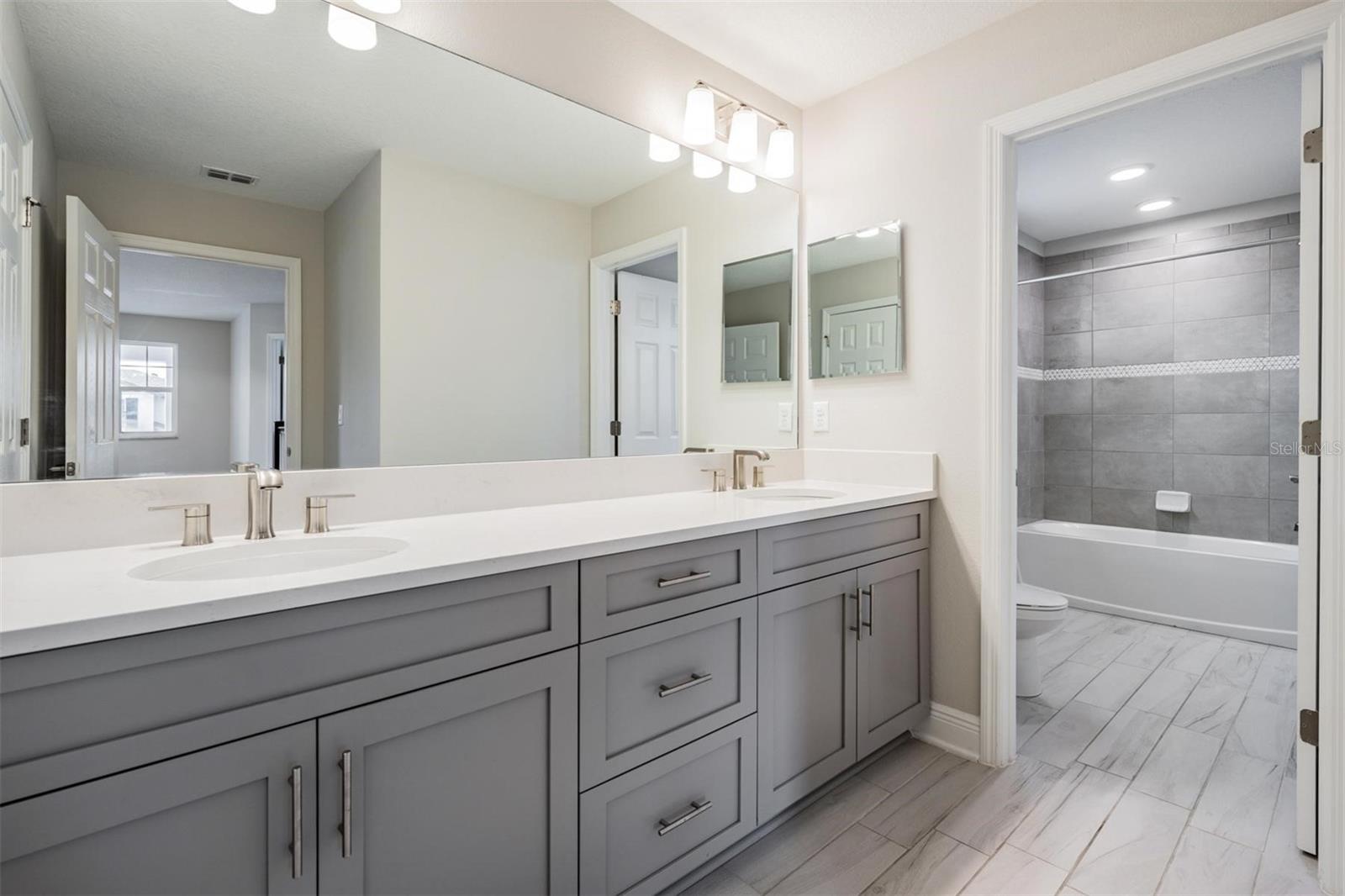 7316 NOTCHED PINE BND, WESLEY CHAPEL, FL, 33545