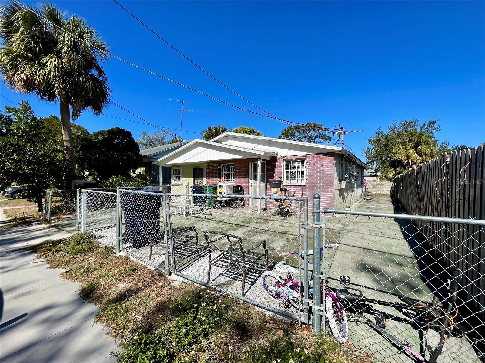 2105 W GRAY ST, TAMPA, FL, 33606