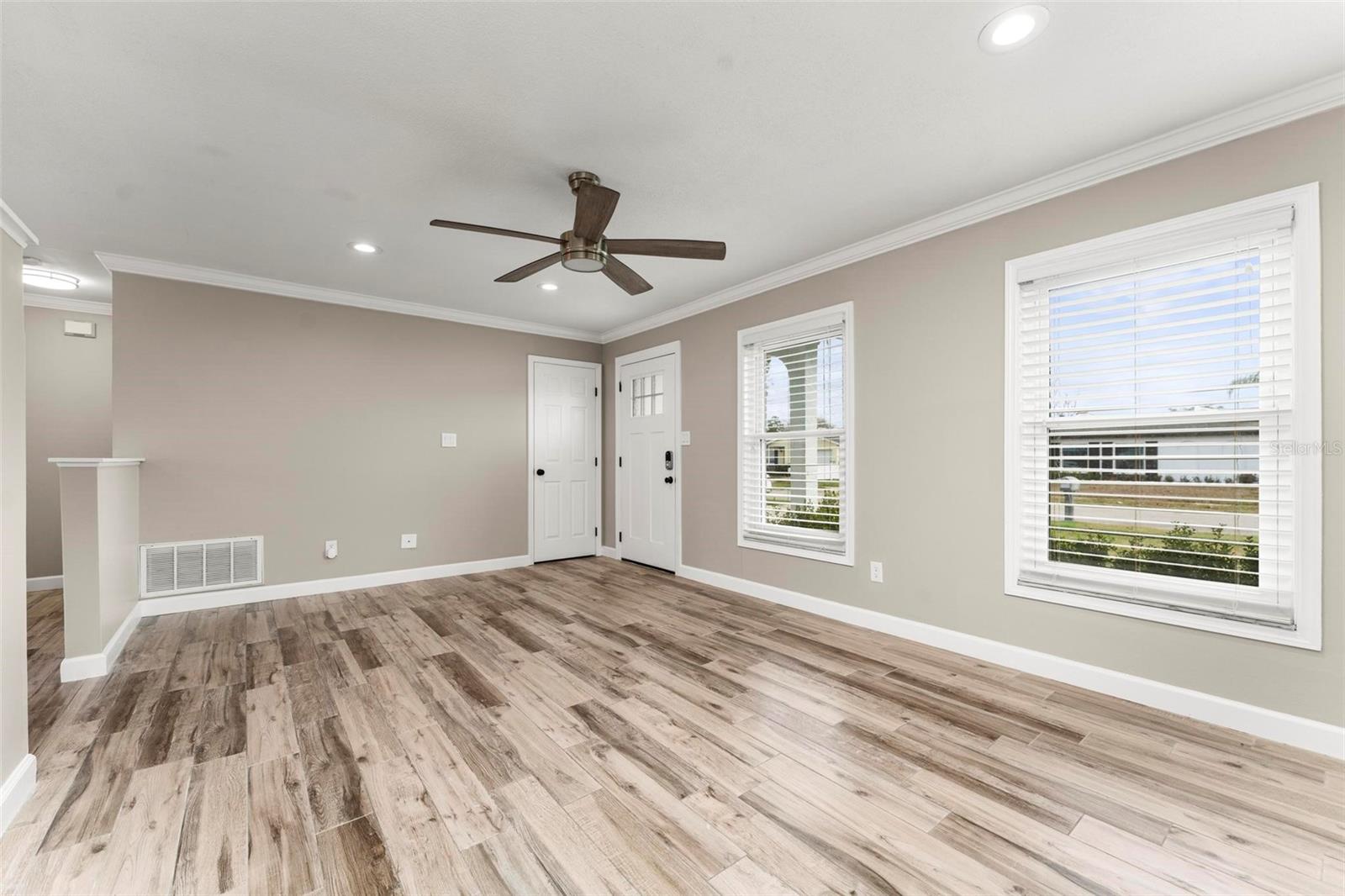 102 ABERDEEN DR, FERN PARK, FL, 32730