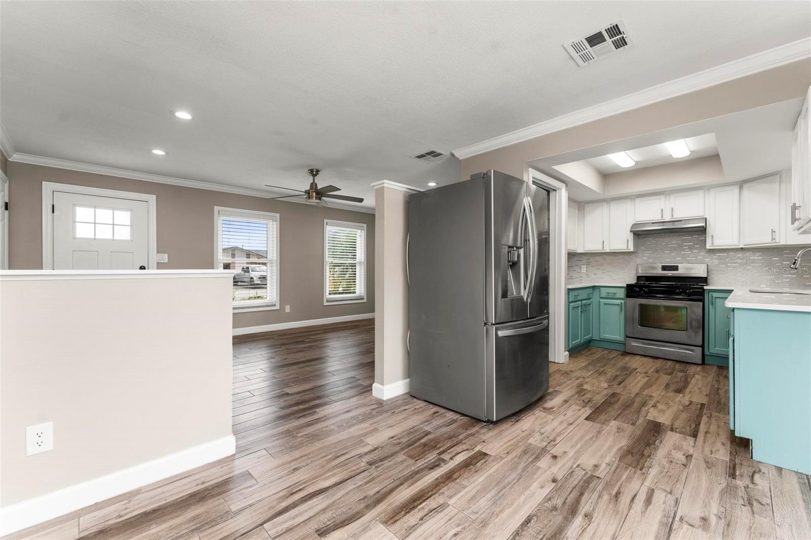 102 ABERDEEN DR, FERN PARK, FL, 32730