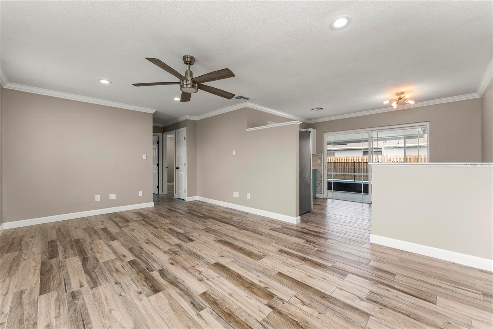 102 ABERDEEN DR, FERN PARK, FL, 32730