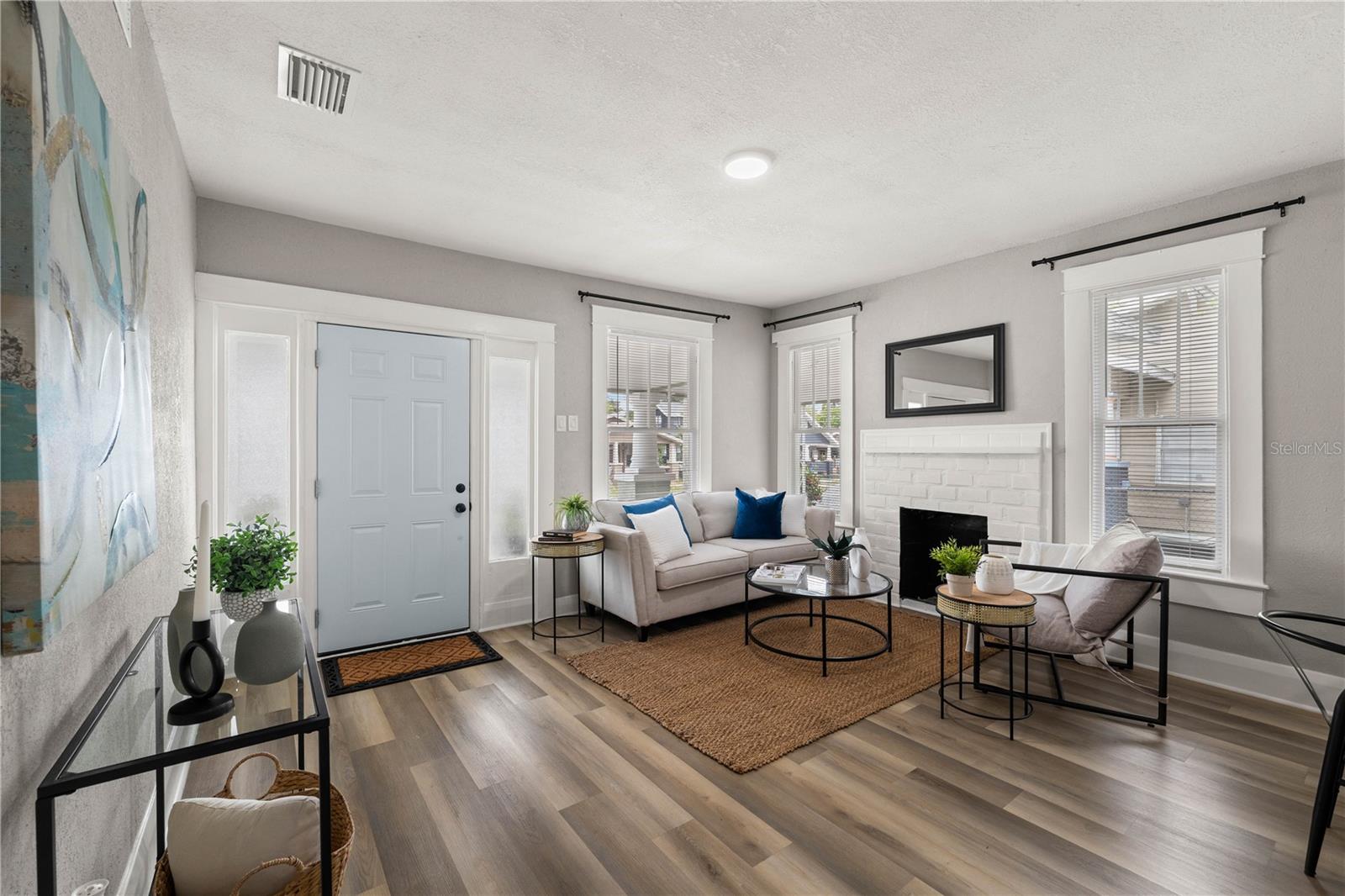 1010 E LAKE AVE, TAMPA, FL, 33605