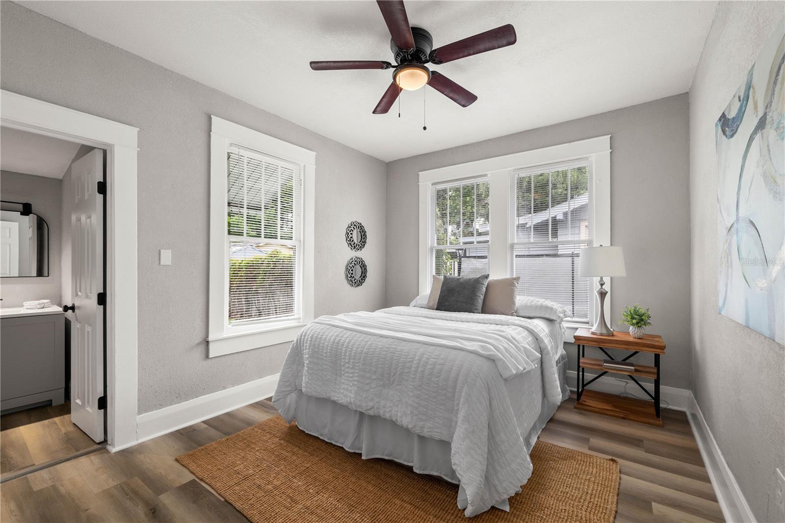 1010 E LAKE AVE, TAMPA, FL, 33605