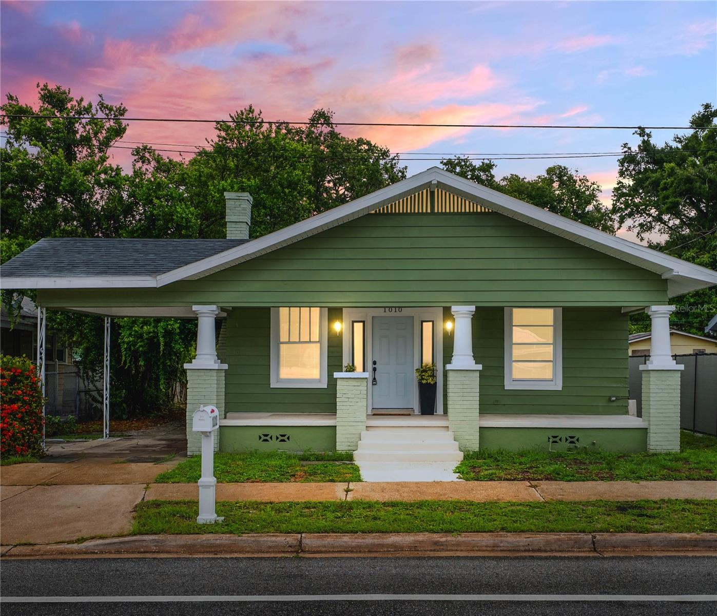 1010 E LAKE AVE, TAMPA, FL, 33605