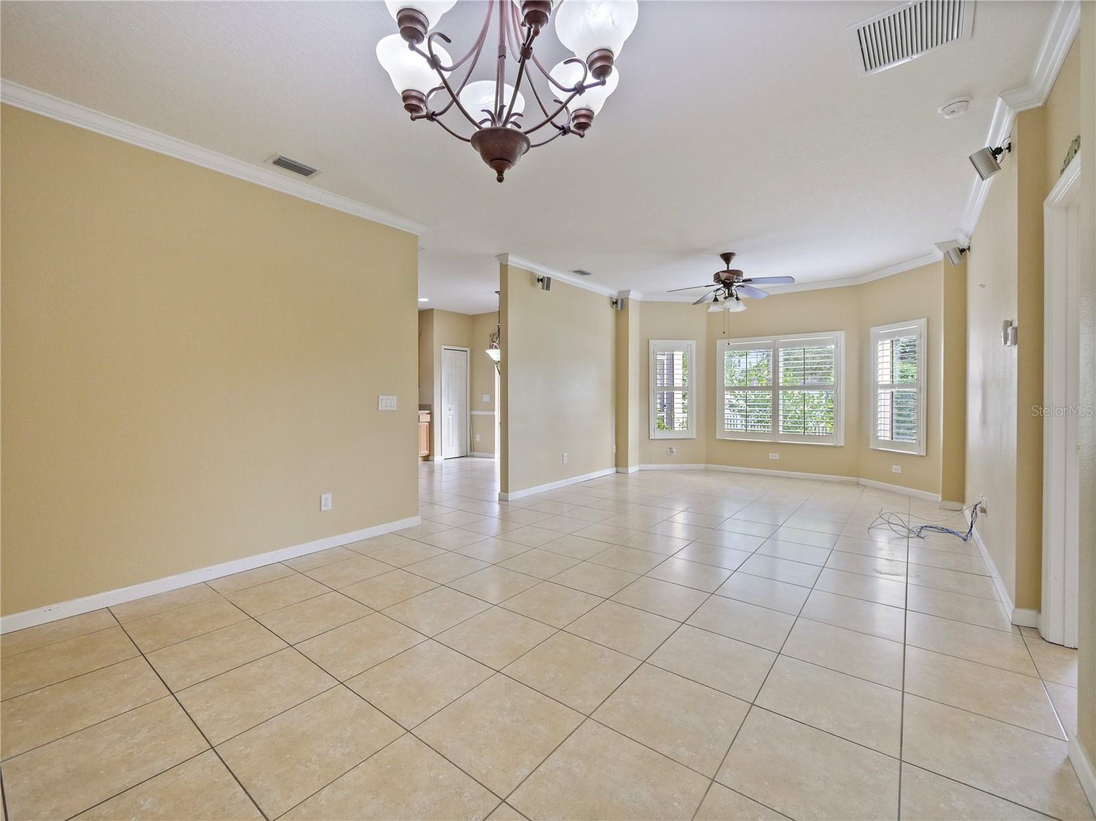 337 FERN LAKE DR, ORLANDO, FL, 32825