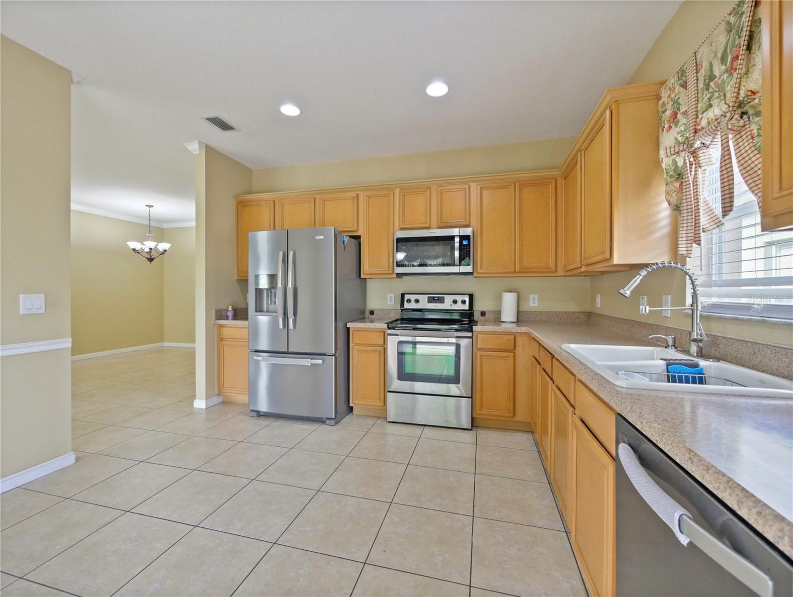 337 FERN LAKE DR, ORLANDO, FL, 32825