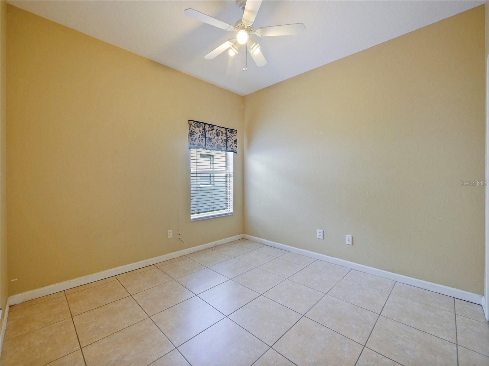 337 FERN LAKE DR, ORLANDO, FL, 32825