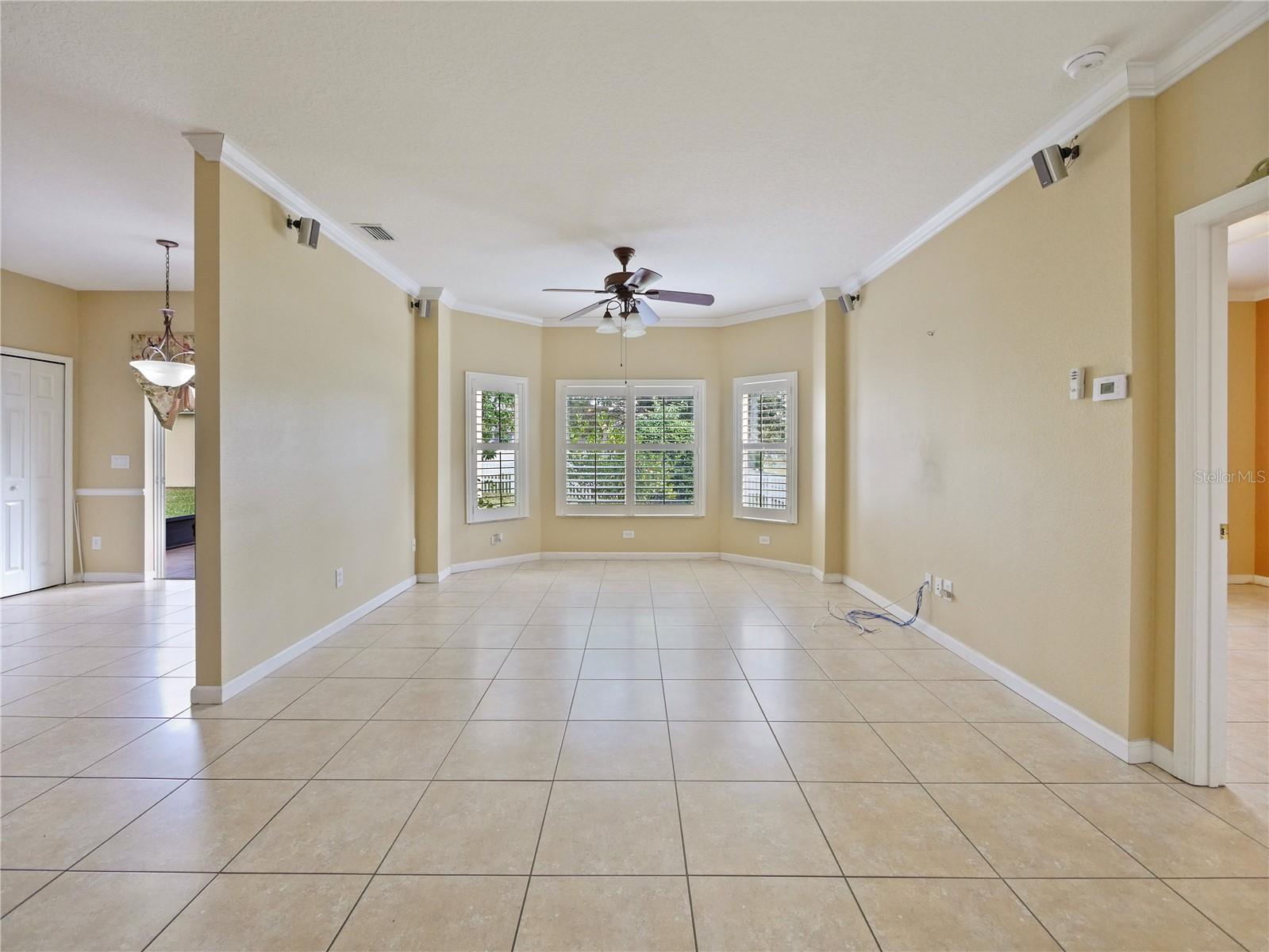337 FERN LAKE DR, ORLANDO, FL, 32825