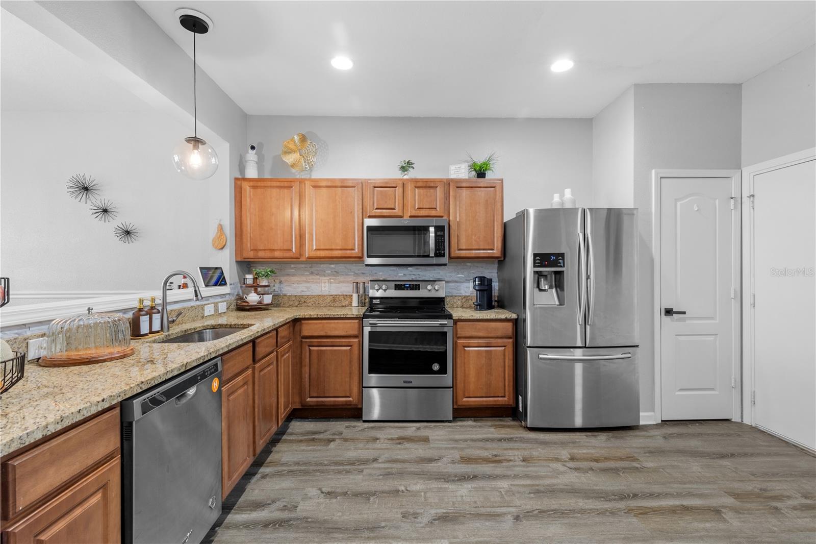26614 CASTLEVIEW WAY, WESLEY CHAPEL, FL, 33544