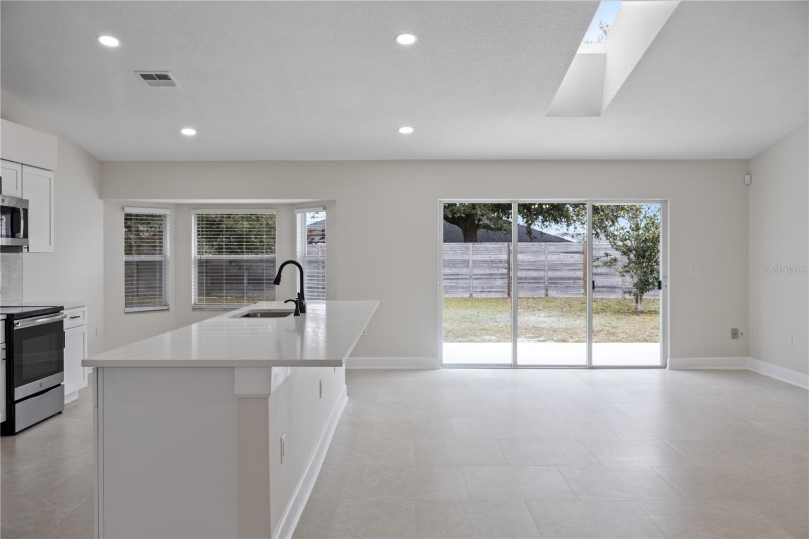 2331 ACADEMY AVE, DELTONA, FL, 32738