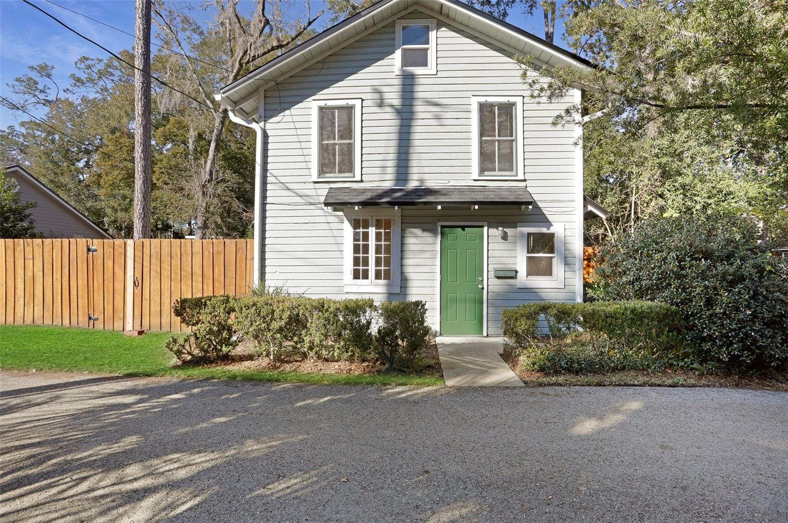 723 NE 9TH AVE, GAINESVILLE, FL, 32601