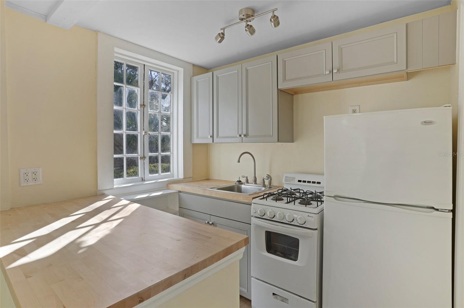 723 NE 9TH AVE, GAINESVILLE, FL, 32601