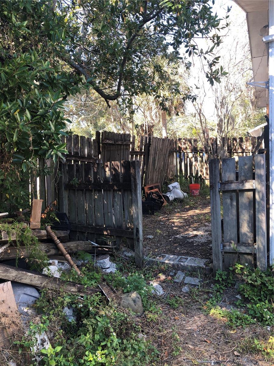 1820 E SITKA ST, TAMPA, FL, 33604