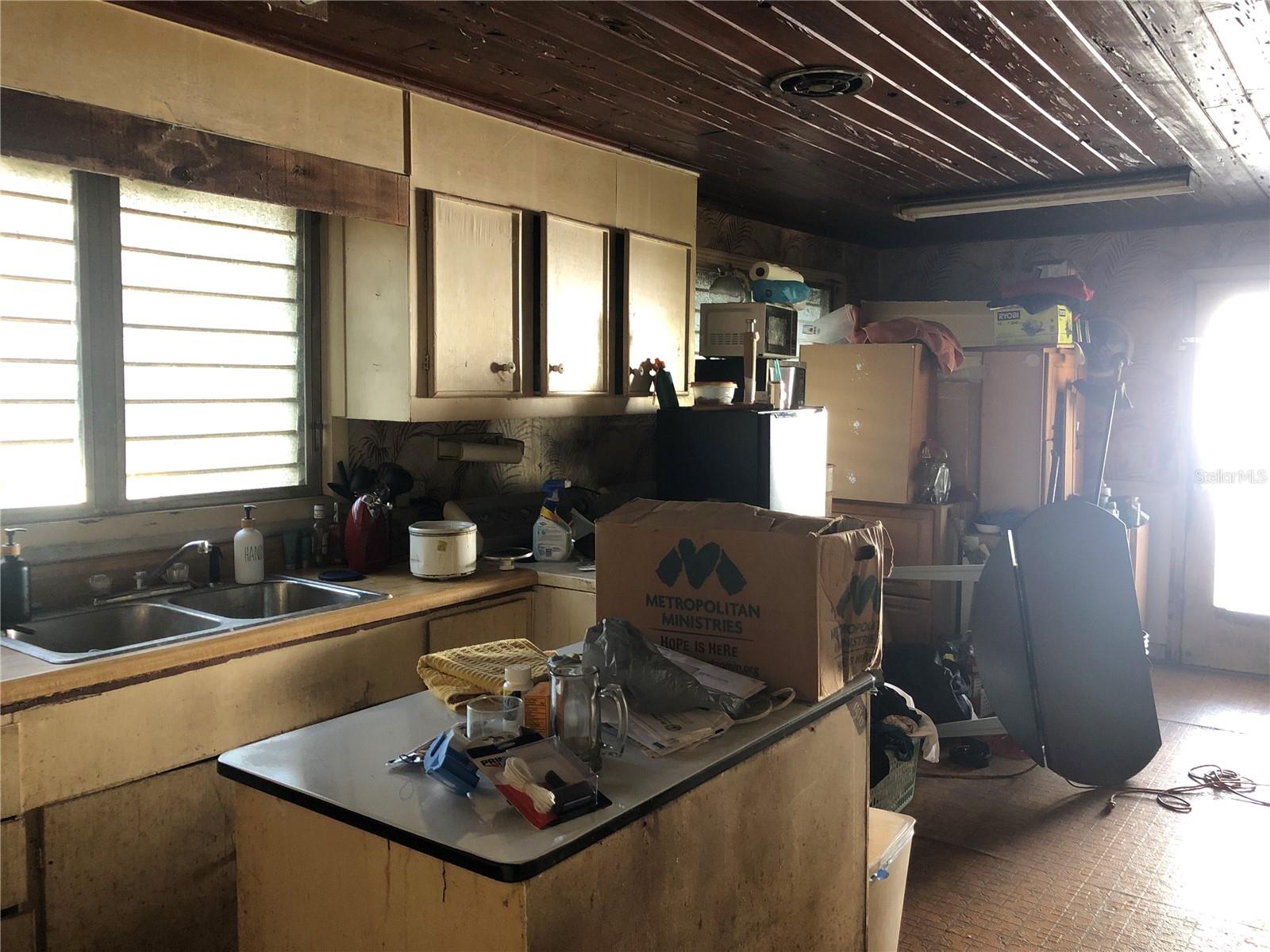 1820 E SITKA ST, TAMPA, FL, 33604