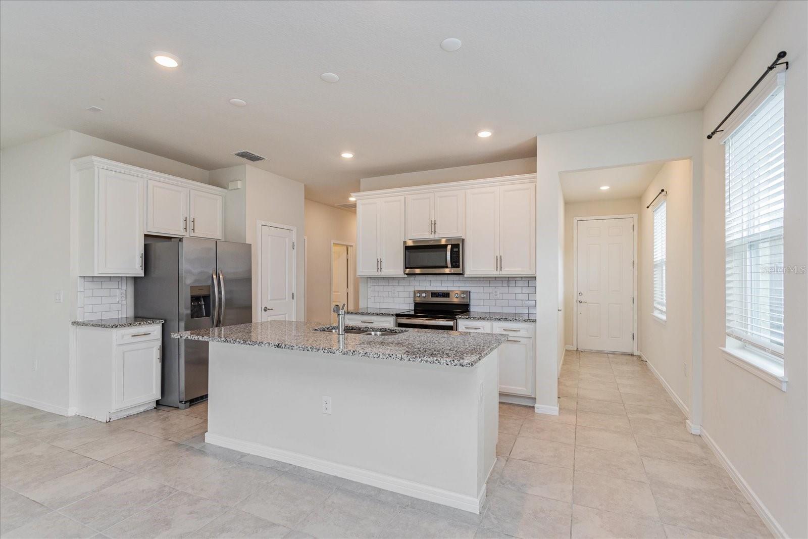2501 SOUTHLAWN LN, CLERMONT, FL, 34714
