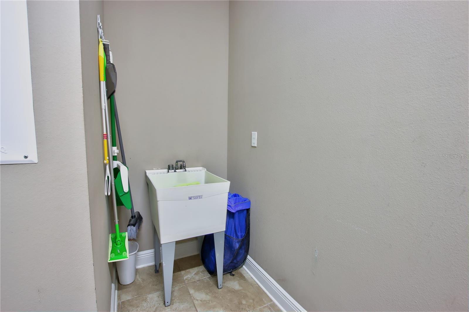 2518 HAYDEN VALLEY ST, APOPKA, FL, 32703