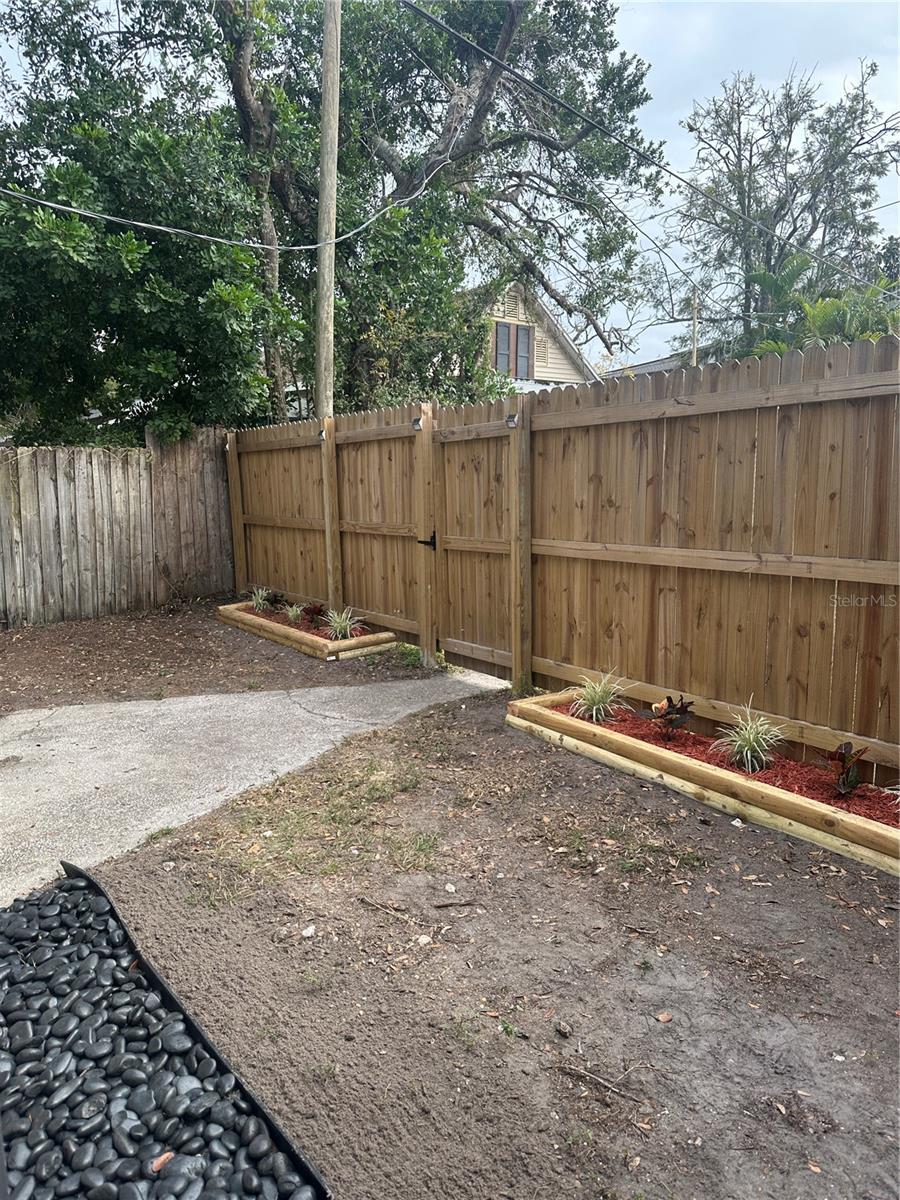 606 4TH AVE NW #2, LARGO, FL, 33770