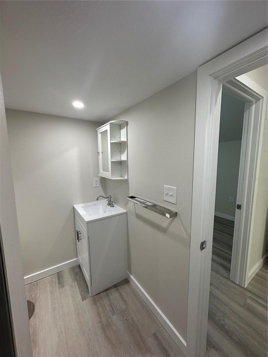 606 4TH AVE NW #2, LARGO, FL, 33770