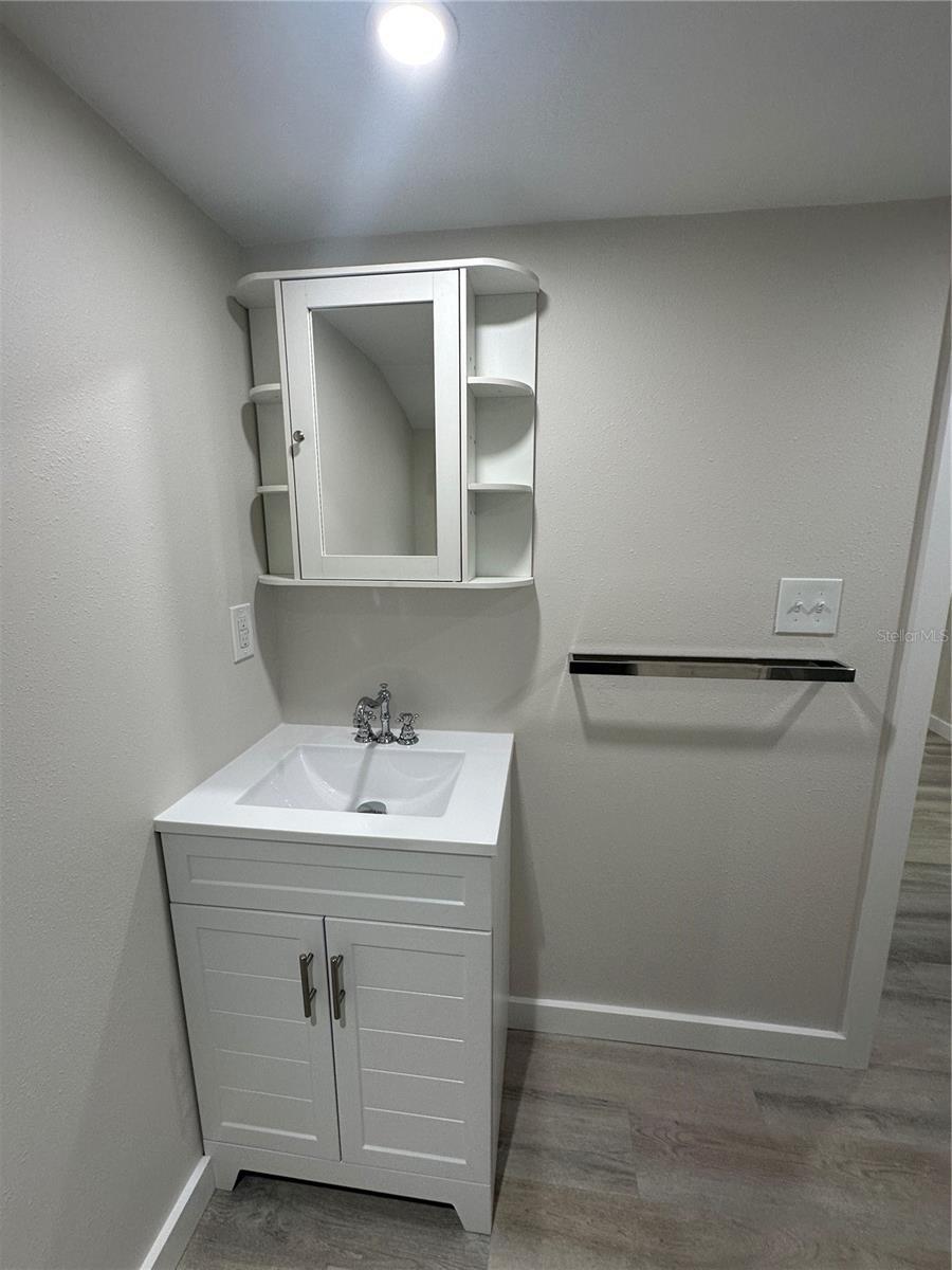 606 4TH AVE NW #2, LARGO, FL, 33770