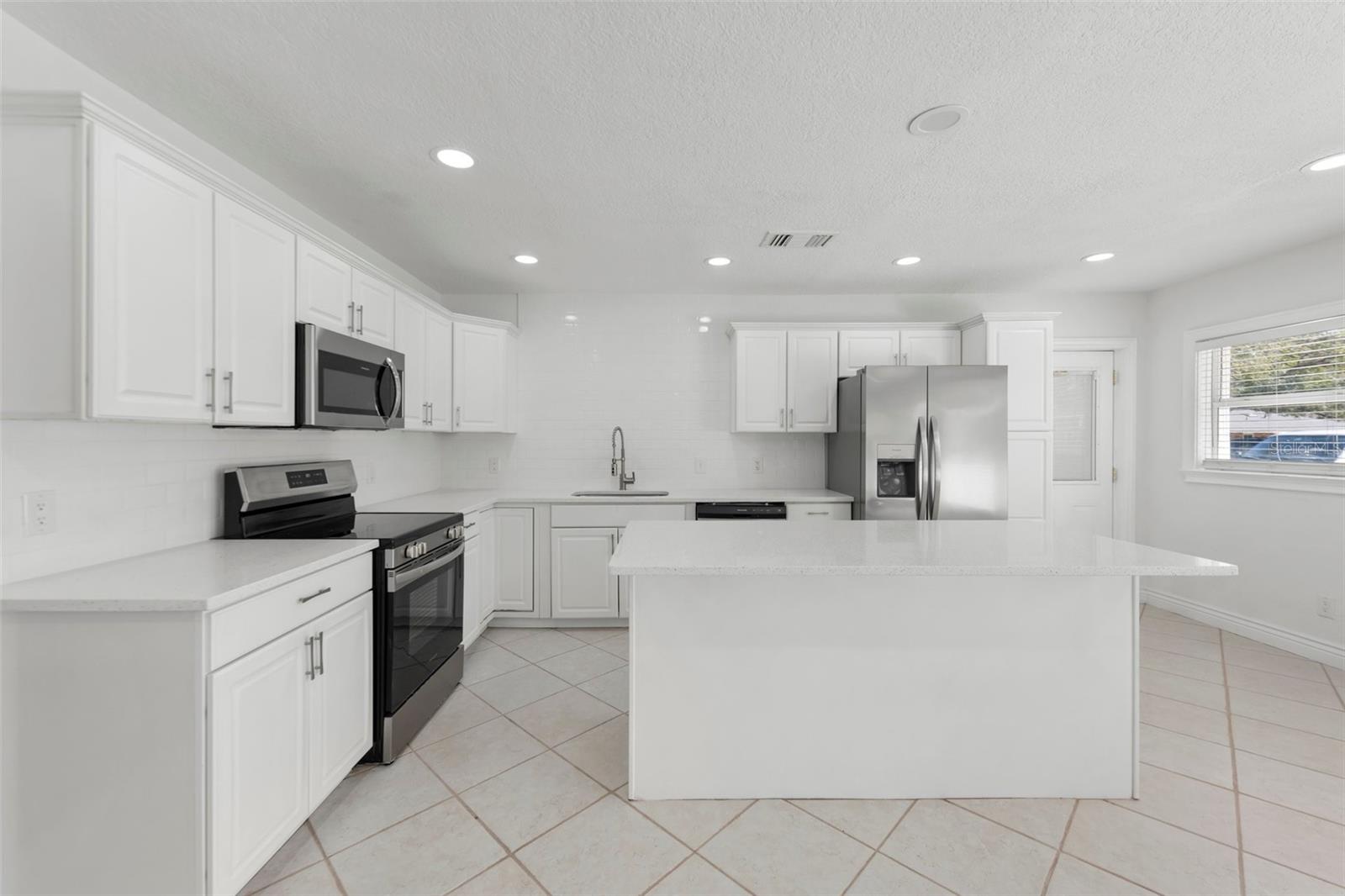 1640 SYLVESTER RD, LAKELAND, FL, 33803