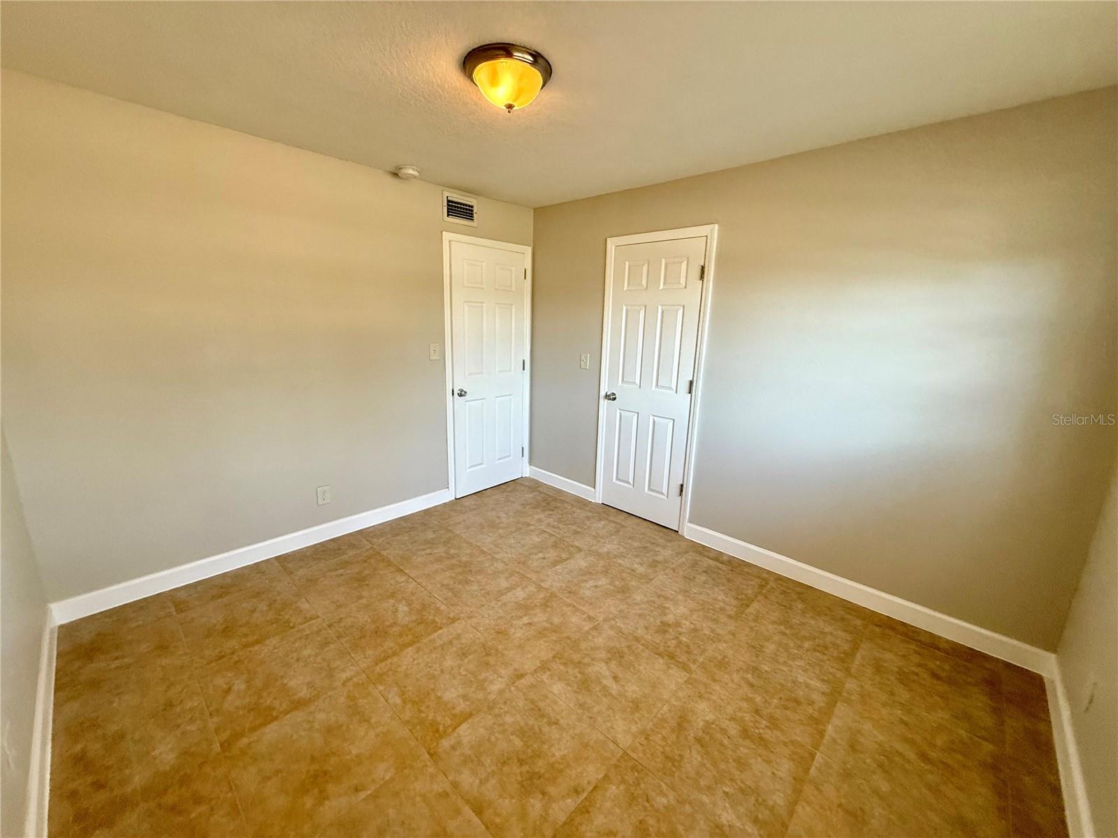 3944 E EDEN ROC CIR, TAMPA, FL, 33634