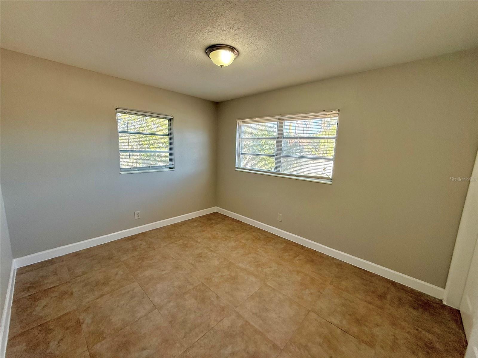 3944 E EDEN ROC CIR, TAMPA, FL, 33634