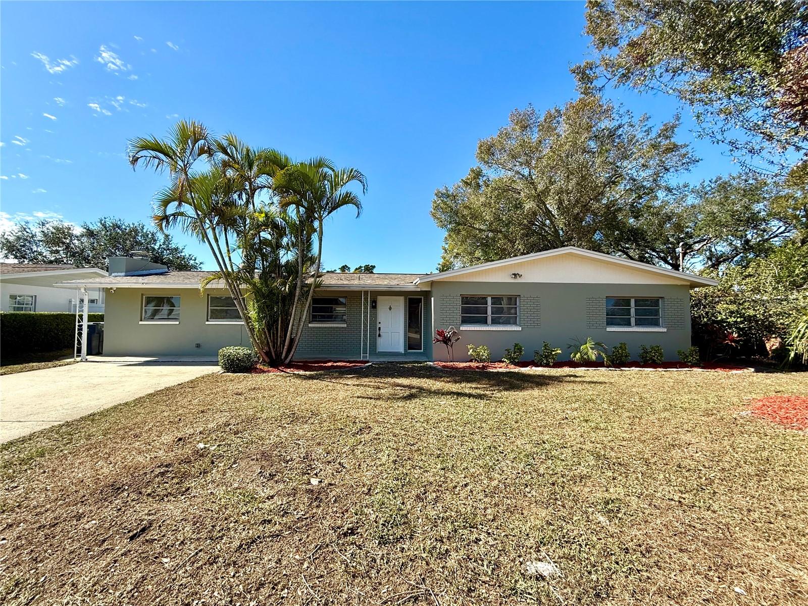 3944 E EDEN ROC CIR, TAMPA, FL, 33634
