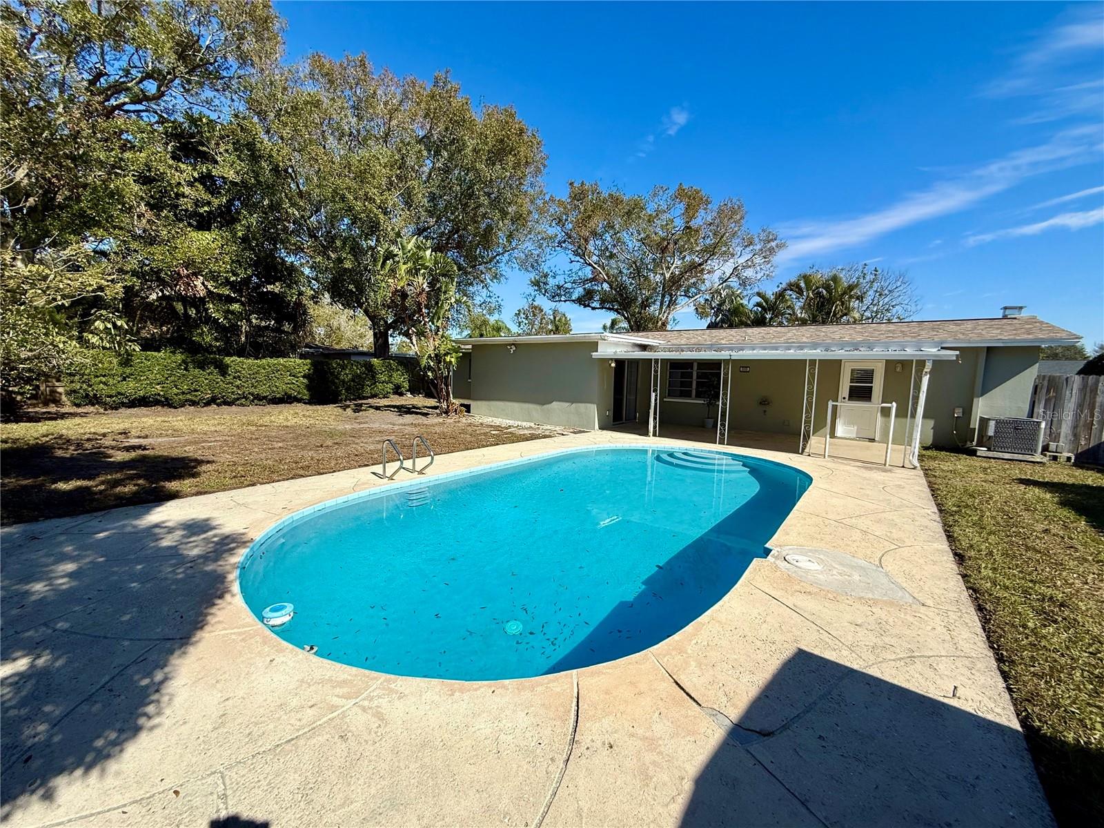 3944 E EDEN ROC CIR, TAMPA, FL, 33634