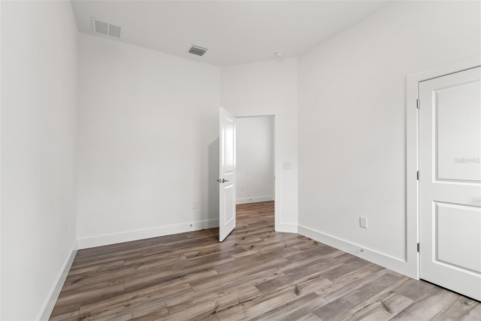 12484 POPLAR AVE, WEEKI WACHEE, FL, 34614