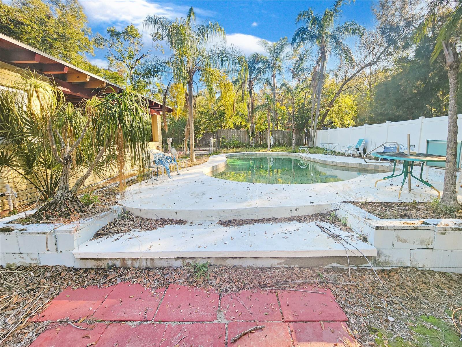 5240 N POWERS DR, ORLANDO, FL, 32818
