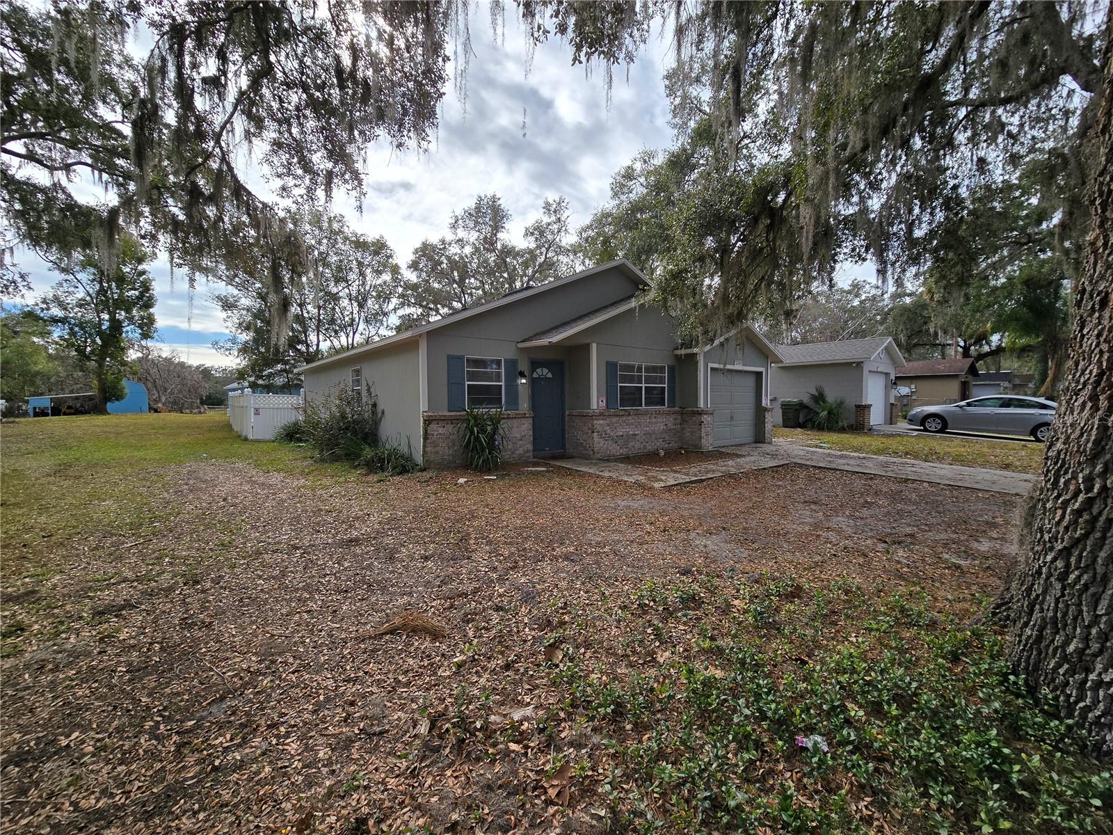 2703 LORRAINE DR, LEESBURG, FL, 34748