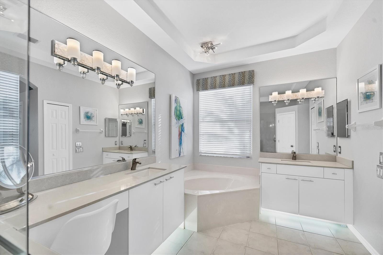 7220 KENSINGTON CT, UNIVERSITY PARK, FL, 34201