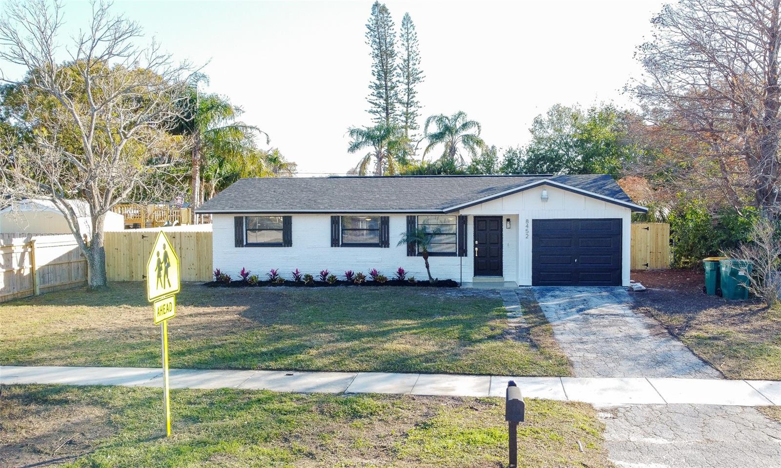 8452 MAGNOLIA DR, SEMINOLE, FL, 33777