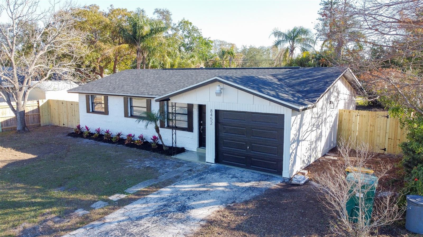 8452 MAGNOLIA DR, SEMINOLE, FL, 33777