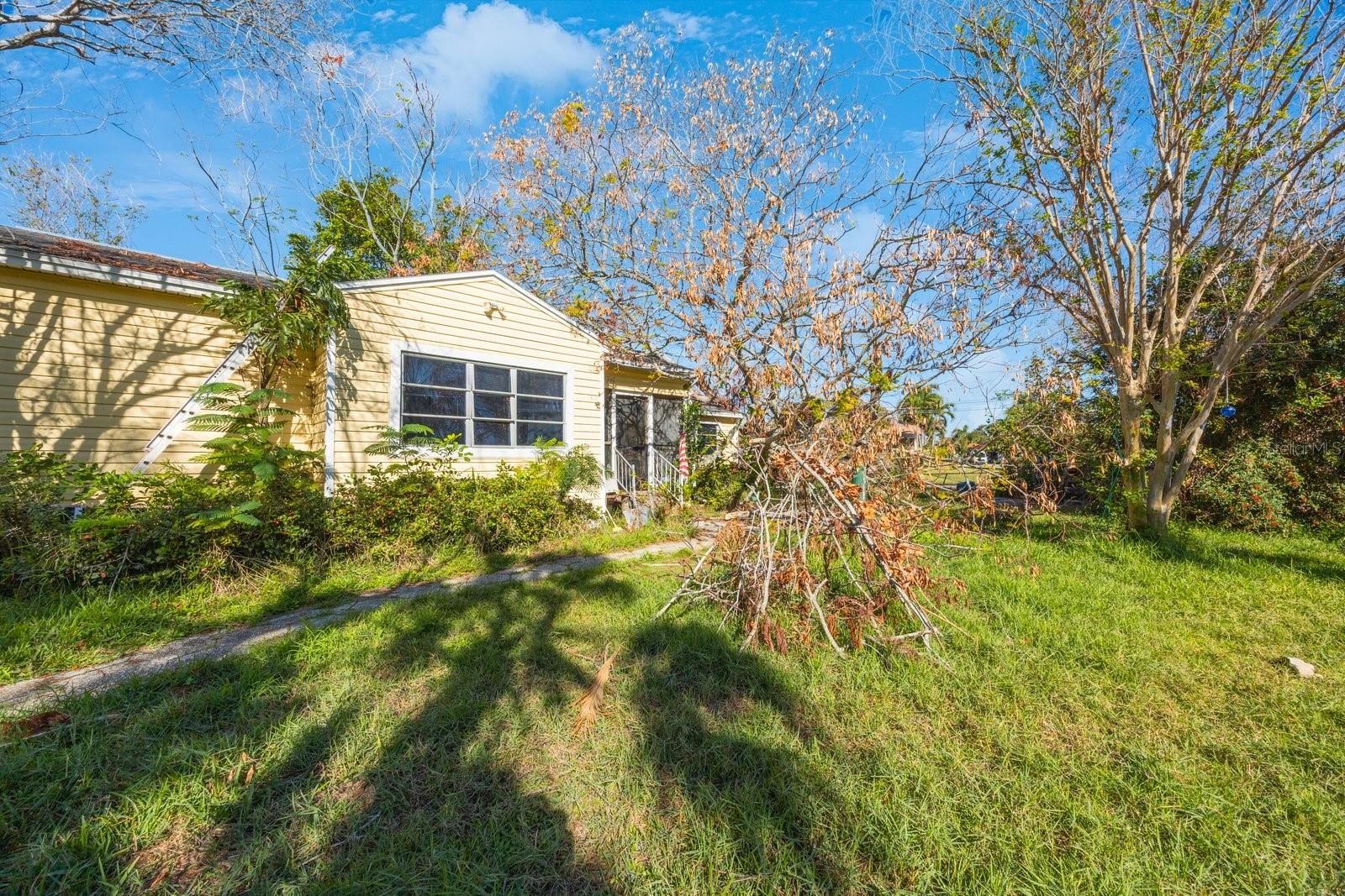 8474 TOBAY RD N, ST PETERSBURG, FL, 33702