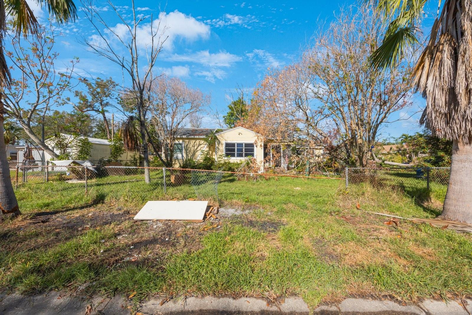 8474 TOBAY RD N, ST PETERSBURG, FL, 33702