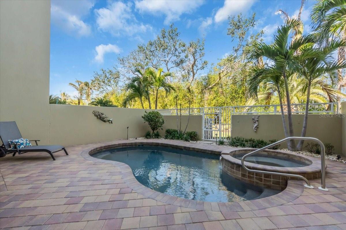 702 GRANADA AVE #7, VENICE, FL, 34285
