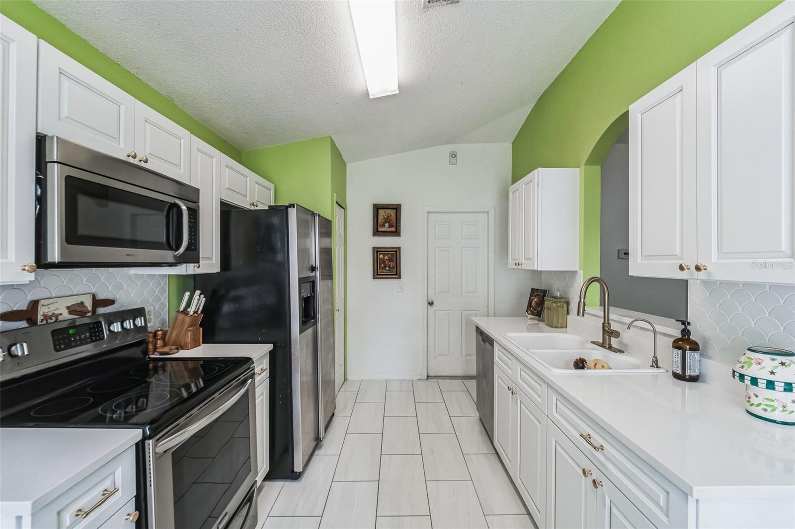 255 AUTUMN RIDGE RD, DELTONA, FL, 32725
