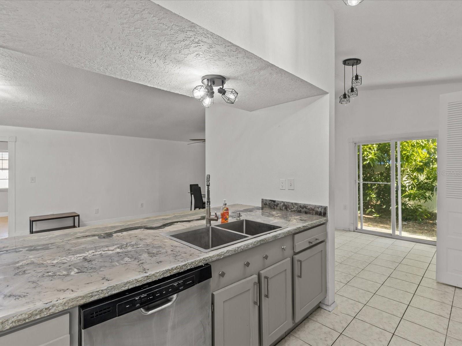 7852 MURCOTT CIR, ORLANDO, FL, 32835