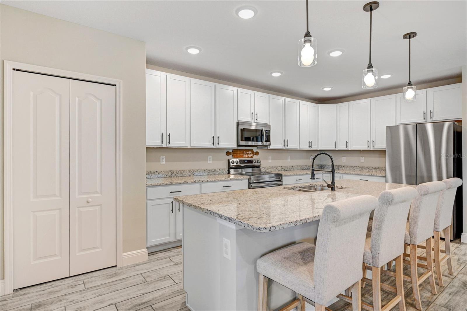 2395 ROYGARIS ST NW, PALM BAY, FL, 32907