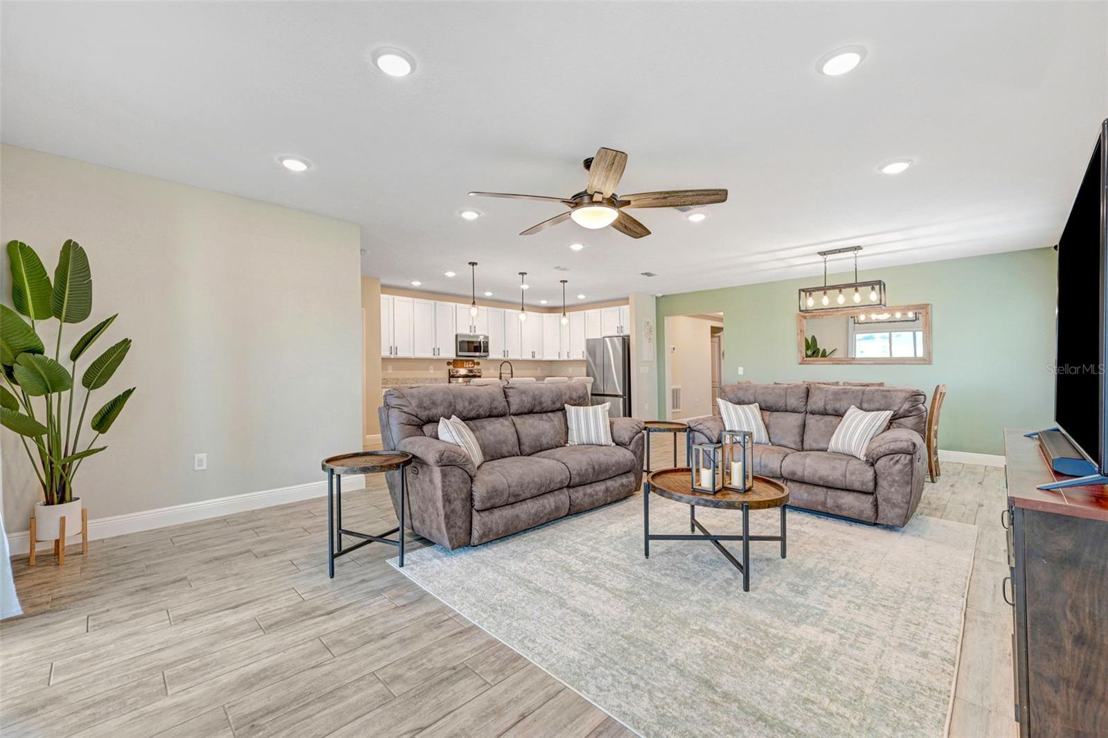 2395 ROYGARIS ST NW, PALM BAY, FL, 32907