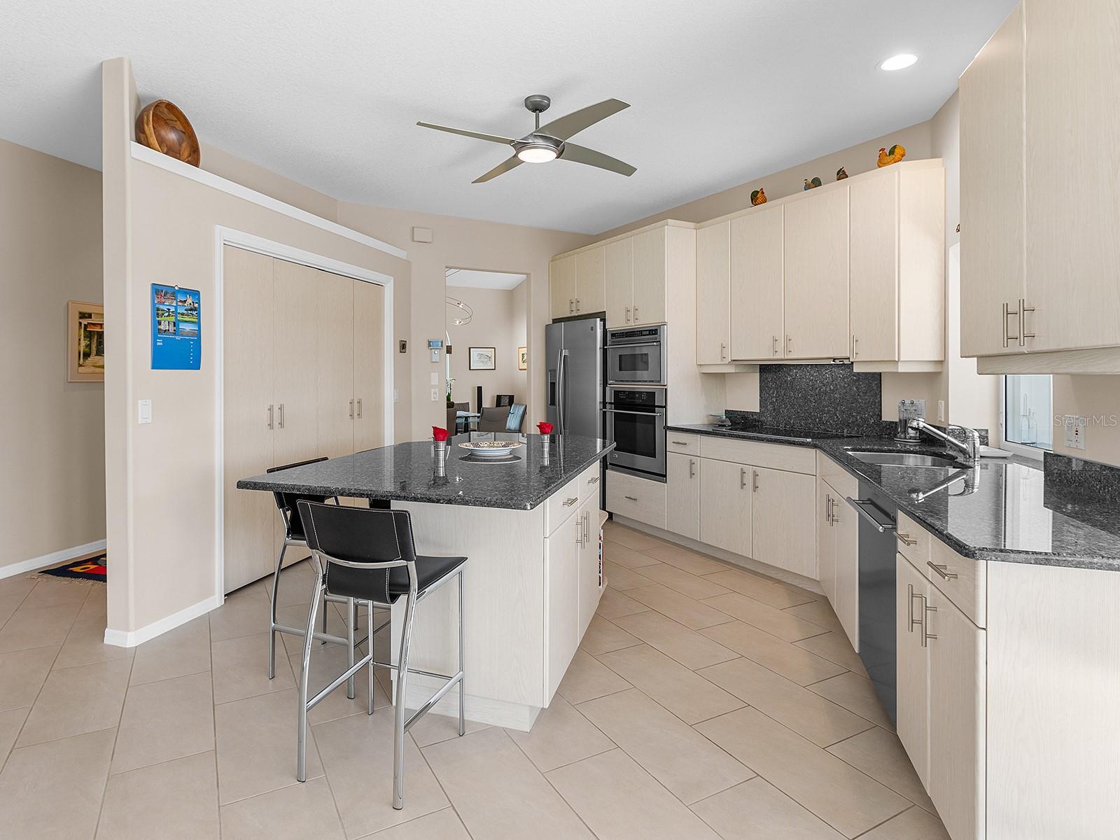 2111 TOCOBAGA LN, NOKOMIS, FL, 34275