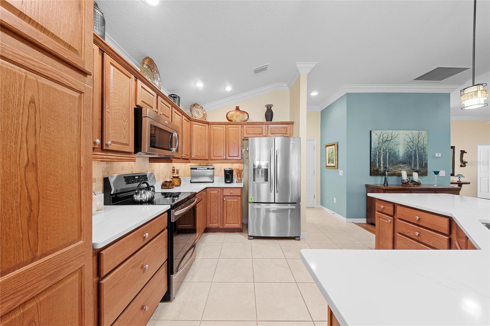 2304 GRENADIER WAY, THE VILLAGES, FL, 32162