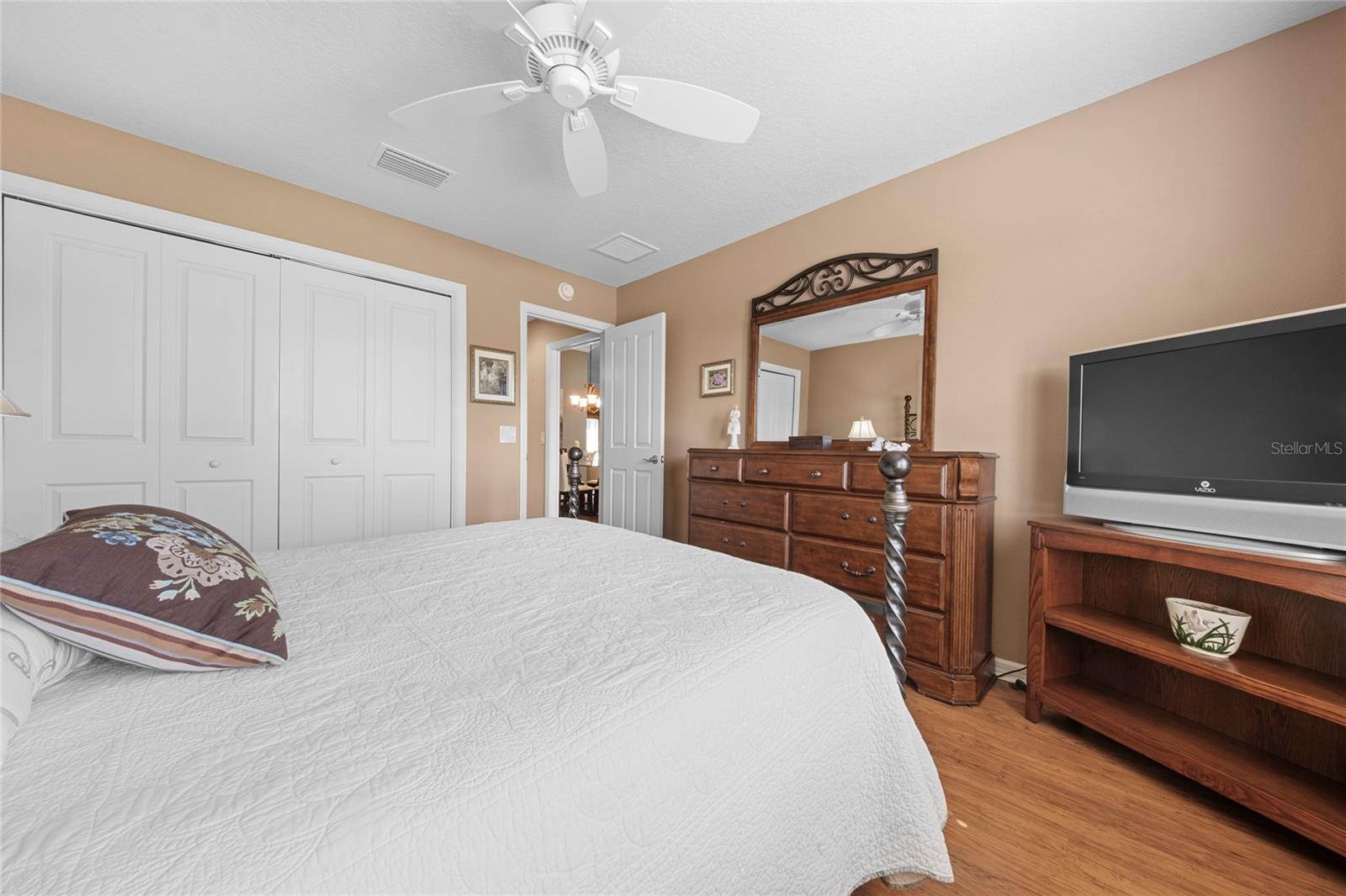 2304 GRENADIER WAY, THE VILLAGES, FL, 32162
