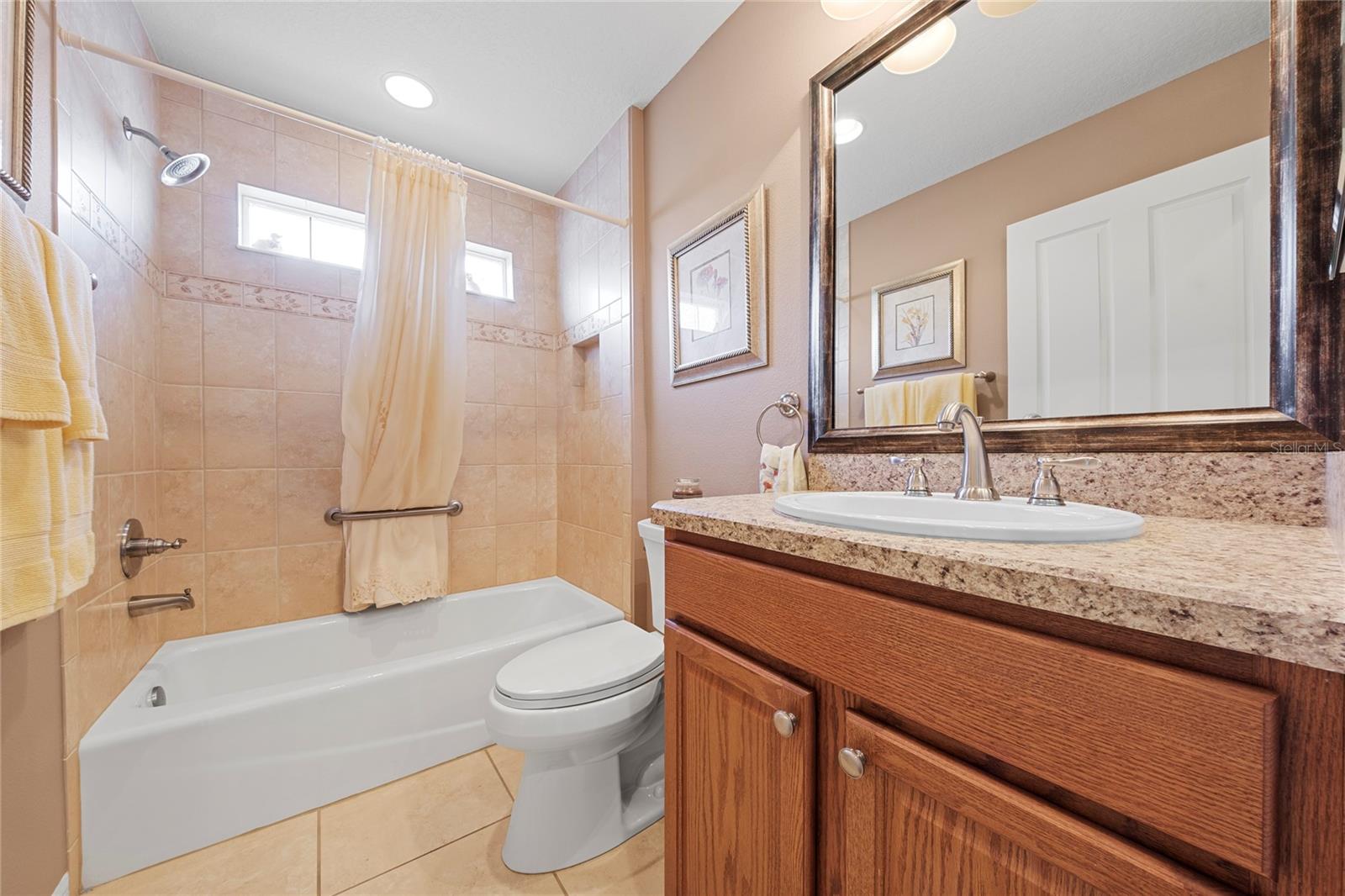 2304 GRENADIER WAY, THE VILLAGES, FL, 32162