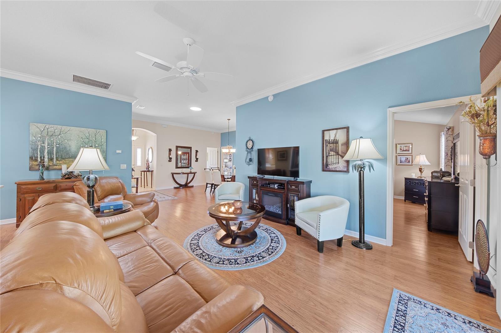 2304 GRENADIER WAY, THE VILLAGES, FL, 32162